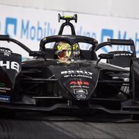 Edoardo Mortara resiste el ataque de los DS en Marrakech para ponerse líder del mundial de Fórmula E