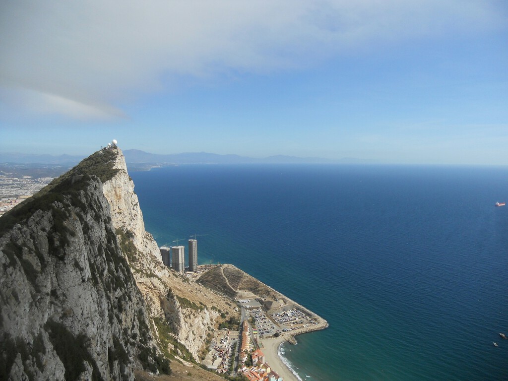 Sí, el Estrecho de Gibraltar está "a punto" de desaparecer. Dentro de 50 millones de años, en concreto