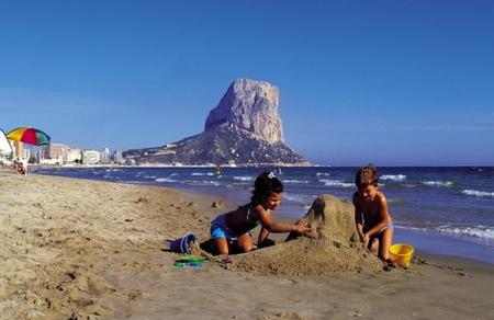 Cinco destinos de playa para ir con niños (I): Calpe
