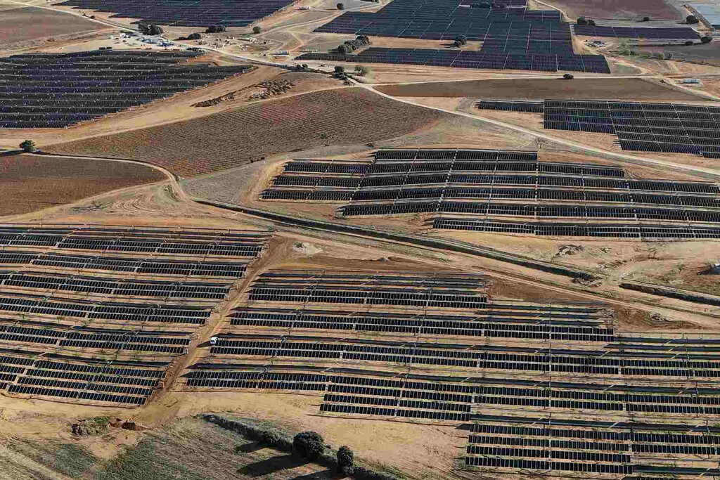 La industria de España se está trasladando de las ciudades tradicionales a la España Vaciada. El motivo: las renovables