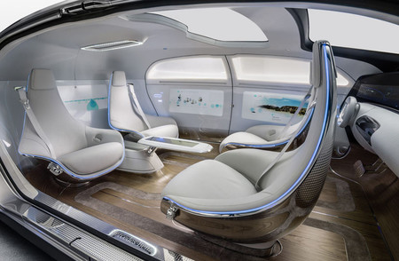 Mercedes-Benz F 015 Luxury in motion