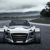 Si buscas algo especial y sin concesiones, llegan dos nuevas versiones del Donkervoort D8 GTO-RS 