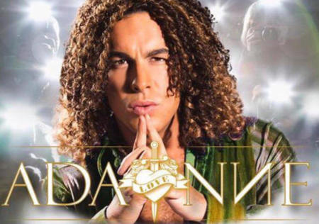 Quién es este melenas electrolatino y qué ha hecho con Mario Casas