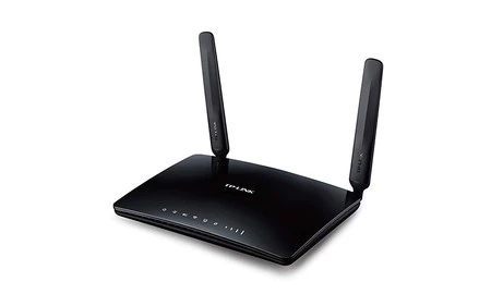 Oferta flash: el TP-Link Archer MR200 es un router ideal para seguir conectado en vacaciones, que hoy en Amazon cuesta 103,70 euros 