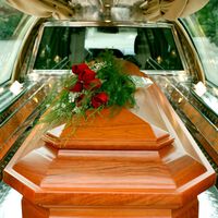 Si vas a llevar cenizas o un cadáver en tu auto en México tienes que tramitar un permiso: estas son las condiciones