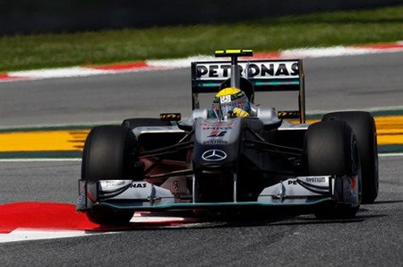 nico-rosberg-decimotercero-sufriendo-en-gp-de-espana-2010.jpg