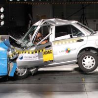 Se escapa el mayor traficante de México, quieren privatizar la salud y nosotros, unos 'raros', preocupados por la seguridad en los autos