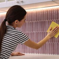 Adeus ao cheiro de guardado — 4 misturinhas caseiras para eliminar o mau odor da casa toda 