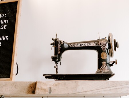La máquina de coser Singer favorita de nuestras abuelas en su versión renovada (y rebajada) que encontramos en Amazon