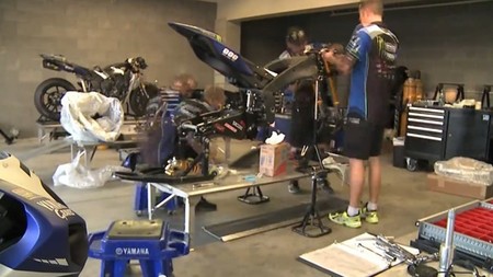 Cómo construir una Yamaha YZF-R1 del AMA de Superbike en cinco horas