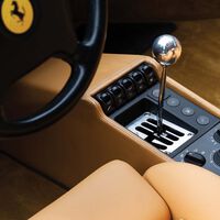 Si tienes alguna esperanza de que Ferrari vuelva a fabricar un coche con cambio manual, la marca tiene un mensaje para ti: "Compra nuestros clásicos"