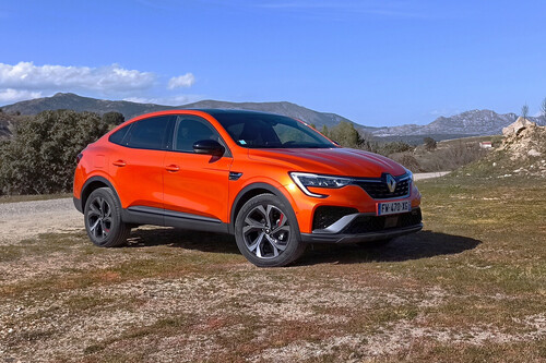 Probamos el Renault Arkana 140 MHEV, el insólito SUV coupé generalista que quiere ser la alternativa a los implacables alemanes