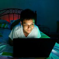 Los niños ven porno a partir de los 10 años. Es hora de hablar abiertamente del tema con tu hijo 