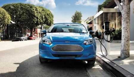 Ford liberará las patentes de sus motorizaciones eléctricas, pero no lo hará gratis