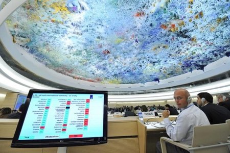Julian Assange se dirige a la sede de la ONU en Ginebra