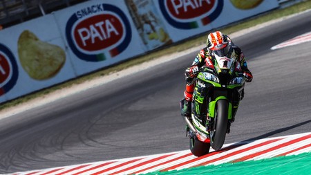 Jonathan Rea domina bajo la lluvia en Misano y reduce a 32 puntos la ventaja de Álvaro Bautista