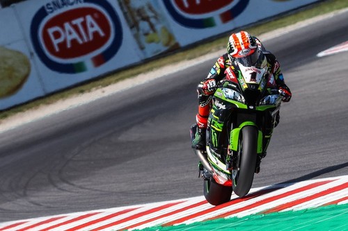 Jonathan Rea domina bajo la lluvia en Misano y reduce a 32 puntos la ventaja de Álvaro Bautista