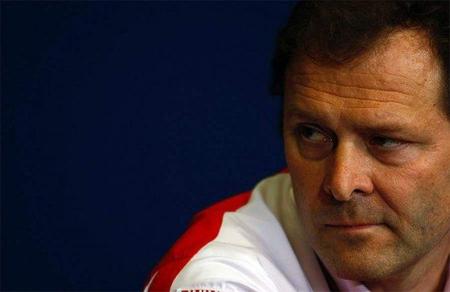 Ferrari se "carga" a Aldo Costa