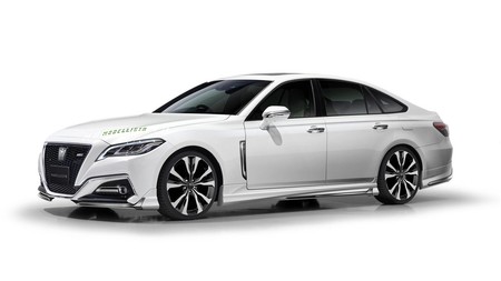 El nuevo Toyota Crown será aún más atractivo gracias a Modellista