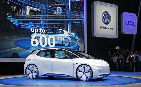 I D Concept Car At Paris Motor Show 2016 Small 5665