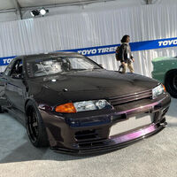 Este Nissan Skyline GT-R R32 con barra libre de fibra de carbono para sus 943 CV es lo más bonito que verás hoy
