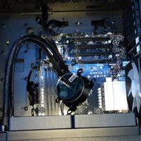 "Falta un tornillo". Compró un PC Gaming de 1.000 euros y una pequeña pista le sirvió para saber que le habían robado