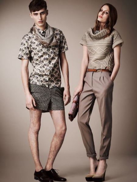 Elegancia british con un giro en Burberry Prorsum pre-Primavera 2013