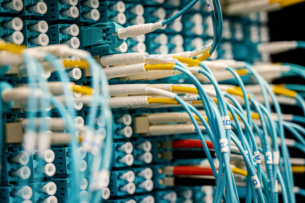 Cómo saber si tu conexión de fibra usa CG-NAT, qué operadores la usan, cómo evitarlo y cómo puede o no perjudicarte