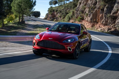 El Aston Martin DBX es el primer SUV de la marca: tan elegante, como rápido y práctico