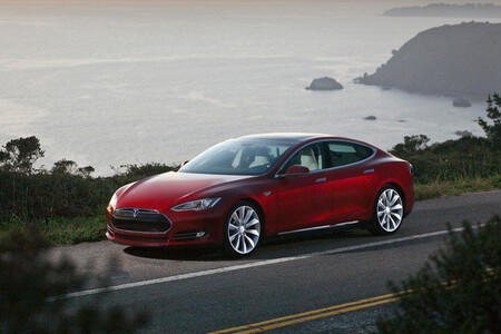 Tesla Model S 2012