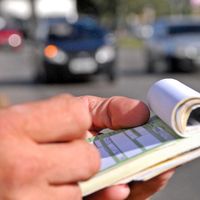 Casi 356 millones en multas y tasas aún más caras son las previsiones de la DGT para 2018