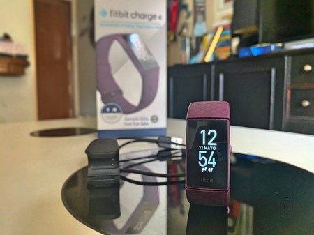 Fitbit Charge 4: probamos la nueva pulsera cuantificadora premium de Fitbit, ahora con GPS en la muñeca y minutos en zona activa