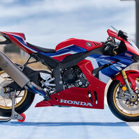 Tres gallegos simularon el robo de su Honda CBR1000RR para cobrar el seguro. Pero uno se enfadó, tiró de la manta y ahora tienen sentencia de cárcel 