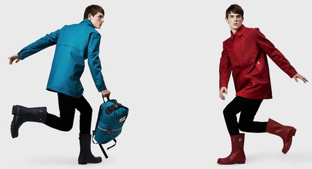 Hunter se suma a la onda 'seasonless' con una colorida colección para la lluvia