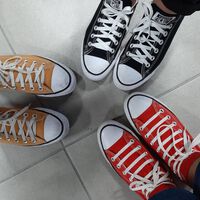 Estas Converse podrán ser las de Barbie, pero estas rebajas van a ser tus preferidas por menos de 35 euros