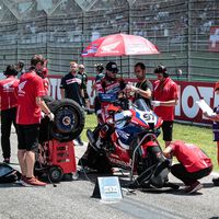 A Honda no le gusta el dominio de la Ducati de Álvaro Bautista y amenaza con irse del WSBK: "Hay peligro"