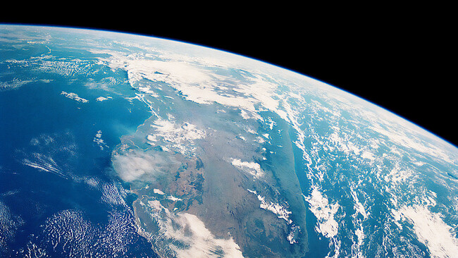 La Primera Fotografia De La Tierra Cumple 80 Anos Pero No La Hizo La Nasa Sino Un Misil Aleman De La Segunda Guerra Mundia Lanzado Por Eeuu