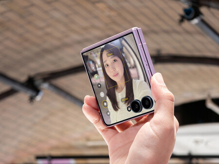Ofert Samsung Galaxy Z Flip8 11