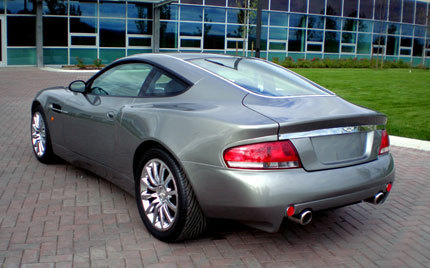 Aston Martin Vanquish V12 replica