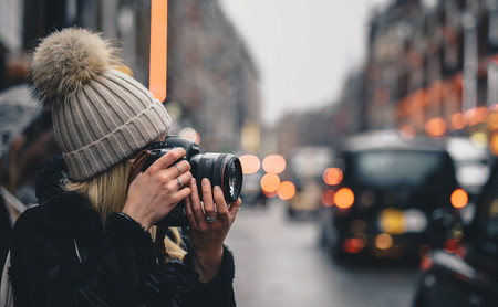 En esta web consigues miles de fotos de stock gratis y especiales para marketing digital