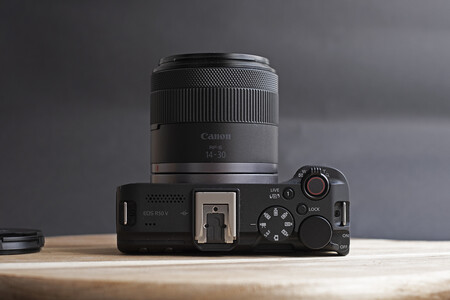 Canon Eos R50v 04