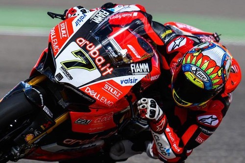 Chaz Davies gana la segunda carrera de Aragón doblegando a Jonathan Rea y Marco Melandri