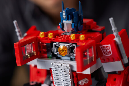Optimus Prime Transformers LEGO set