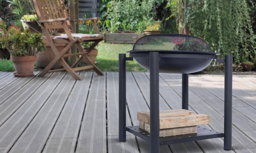 Aporta calor y un toque muy acogedor en tu terraza o jardín: este brasero de exterior está hoy rebajadísimo  