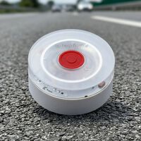 Si la pregunta es quién activa la baliza V16 en la carretera, la respuesta es cuatro gatos 