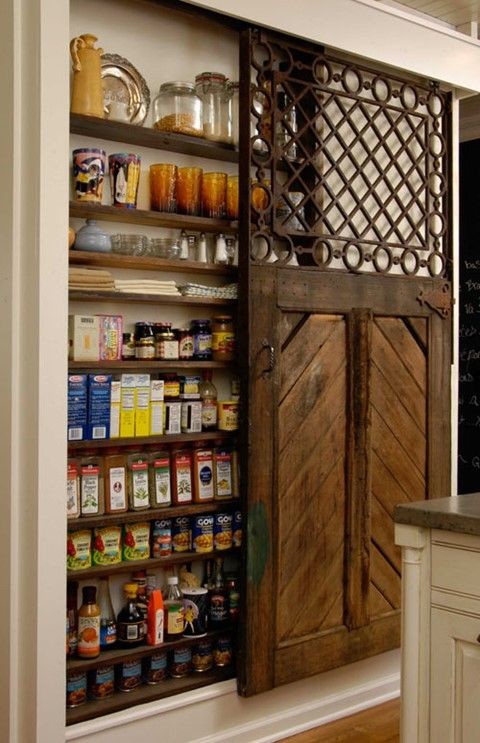 Trece despensas para alimentos: a primera vista parece imposible, a