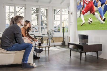 Philips Screeneo 2.0, la renovación del clásico proyector de tiro corto de la marca con mejor sonido y más resolución