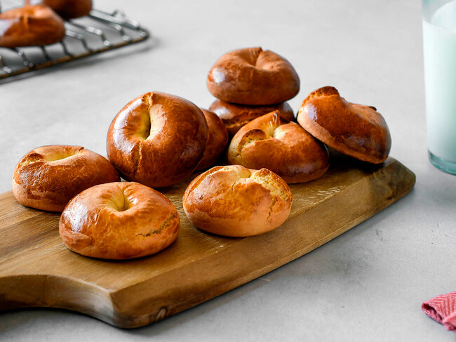 Receta de rosquillas "tontas" de San Isidro, un clásico de la repostería madrileña (que no puede faltar en tu recetario)