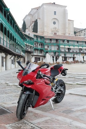 Ducati_899_panigale_megaserfoto