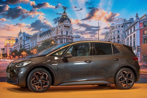 Primer contacto con el Volkswagen ID.3: un coche eléctrico con una habitabilidad brutal y un equipamiento que convence
